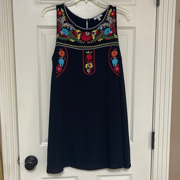 JODIFL Dresses & Skirts - Jodifl sleeveless dress. Beautiful! Size small